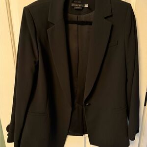 Alice + Olivia Classic Black Blazer